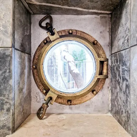 Jackie's Little Stone House Апартаменты