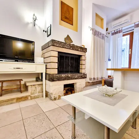 Jackie's Little Stone House *